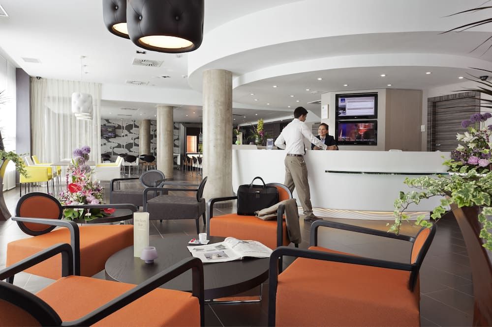 Novotel Suites Malaga Centro - מלאגה - מסעדה