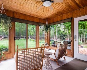 Xanadu - Zen waterfront retreat on Upper Rideau - Westport - Patio