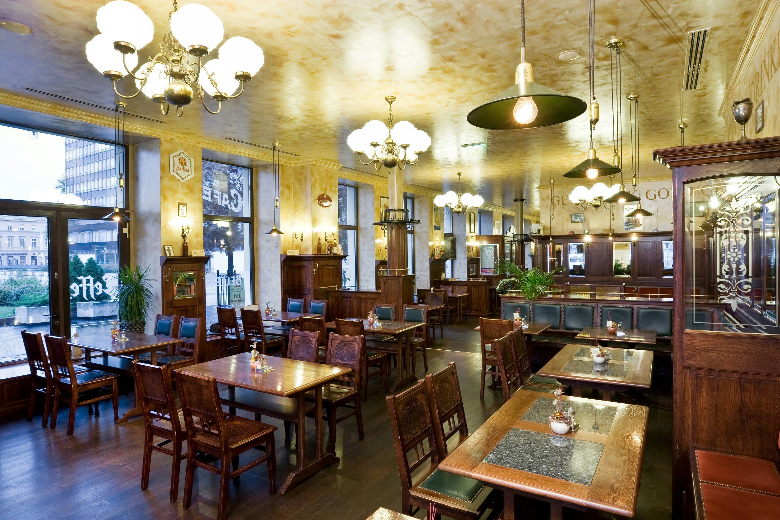 Danubius Hotel Raba - גיור - מסעדה