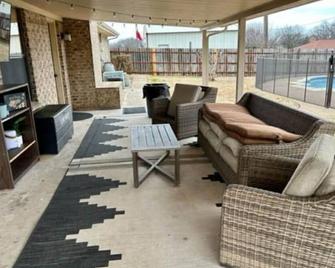 Clover House, Pool, Game Room - Decatur - Patio