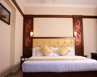 Hotel Sahana Castle - Nāgercoil - Bedroom