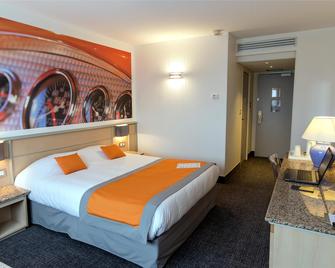 Hotel Le Paddock - Magny-Cours - Slaapkamer