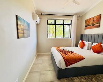 Contours Platinum Peak , Victoria Falls - Victoria Falls