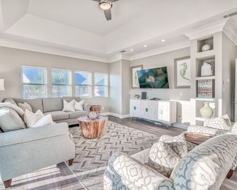 Large Pool and Breathtaking Gulf Views - Stunning Coastal Haven - Santa Rosa Beach - Obývací pokoj