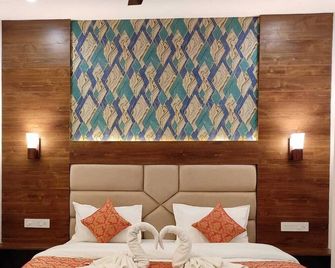 Hotel Spring Wood - Mussoorie - Yatak Odası