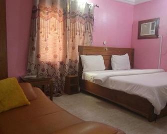 First Eleven Hotel - Enugu - Habitación