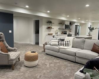 Newly Finished Walk-out basement in the perfect location! - Lehi - Living room