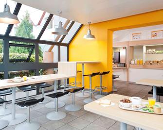 Hotelf1 Orange Centre Echangeur A7 A9 - Orange - Nhà hàng