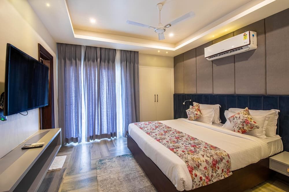 Hotel Js Souvenir - Dehradun - Schlafzimmer