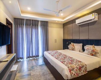 Hotel Js Souvenir - Dehradun