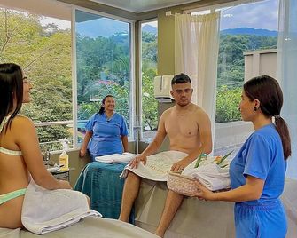 Hotel Natural Hill's by H&R - Villeta