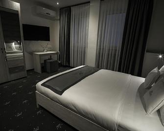 Hotel Royal - Karlsruhe - Slaapkamer