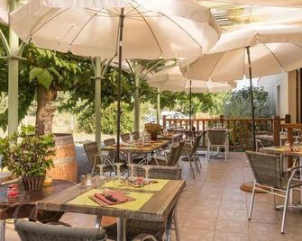 Logis Hotel Les 3b - Vic-en-Bigorre - Restaurant