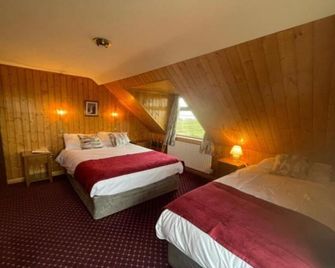 Ard Einne House Bed & Breakfast - اينيشمور - غرفة نوم