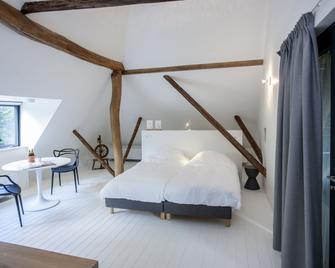 Uitgerust voor zaken - Heerenveen - Schlafzimmer