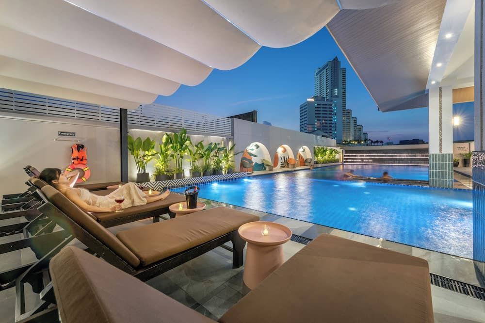 Buri Sriphu Hotel - האט יאי