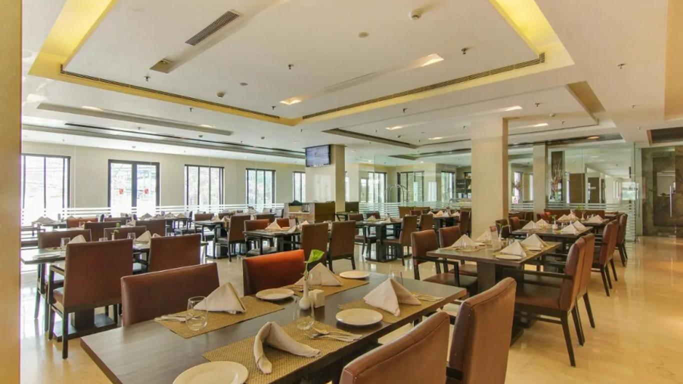 Vibe by the lalit Traveller