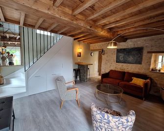 Le p'tit bénété - Aure-sur-Mer - Living room