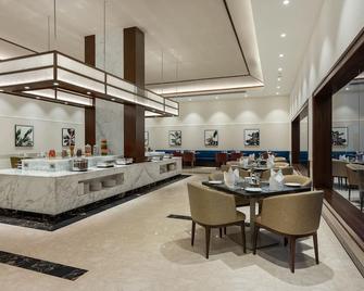 Palm Meadows Resort - Bangalore - Restaurante