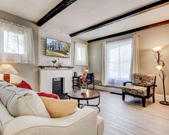 94 walk score - Capitol Hill Denver - New King Bed - 450Mbps Wifi - דנבר - סלון