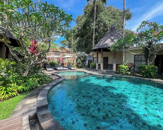 Kadiga Villas Ubud by GenuineHost - Ubud - Piscina