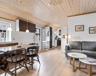 Amazing Apartment In Hvide Sande - Hvide Sande - Dining room