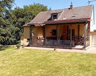 Holiday Edenhofer - 8-Bed Cottage - Esch