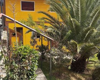 Hotel Residencial El Viajero - Puembo - Vista del exterior