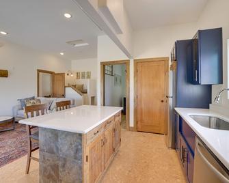 Southern Utah Vacation Rental with Hot Tub - Virgin - Dining room