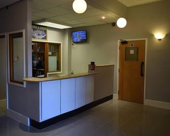 York Hotel - Ilford - Front desk