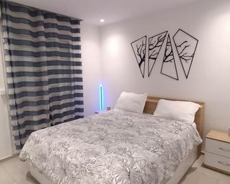Lovely 1-Bed Apartment in lac1 Tunis - Túnez - Habitación