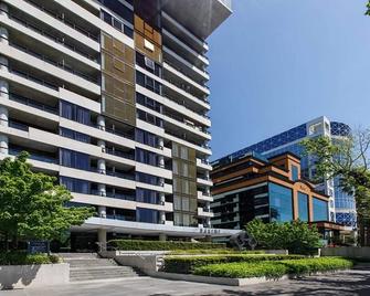 Refresh at Rhapsody - City-Fringe Contemporary - Melbourne - Building