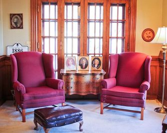 Victorian Rose Garden - Algonquin - Wohnzimmer