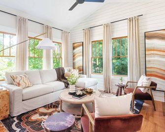 Urbanchella Summary: - Atlanta - Soggiorno