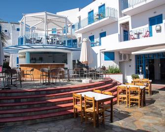 Kirki Village - Adults Only - Panormos - Patio