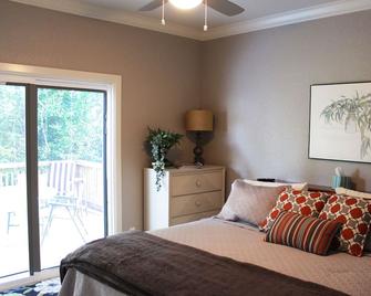 Haley Retreat, A New Modern Comfortable Guest House - Bella Vista - Habitación