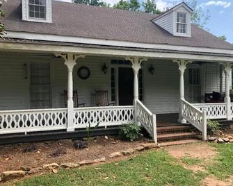 The Georgia Farmhouse - La Grange - Building