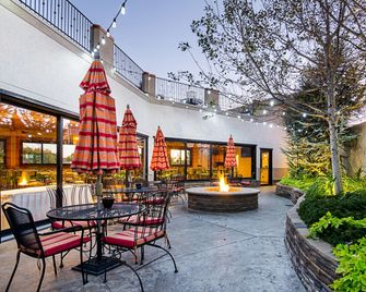 Clarion Inn Garden City - Garden City - Uteplats