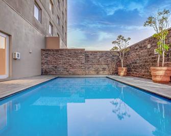 La Quinta by Wyndham San Luis Potosi - San Luis Potosí - Alberca