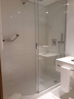 Hotel Presidente Luanda - Luanda - Bathroom