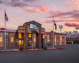 Best Western Executive Inn & Suites - קולרדו ספרינגס - בניין