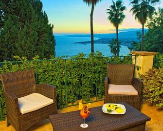Hotel Villa Belvedere - Taormina - Balcón