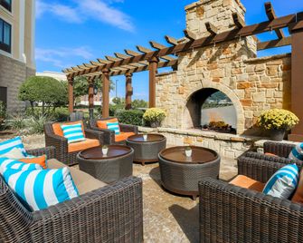 힐튼 가든 인 달라스 루이스빌 - 루이스빌 - 파티오