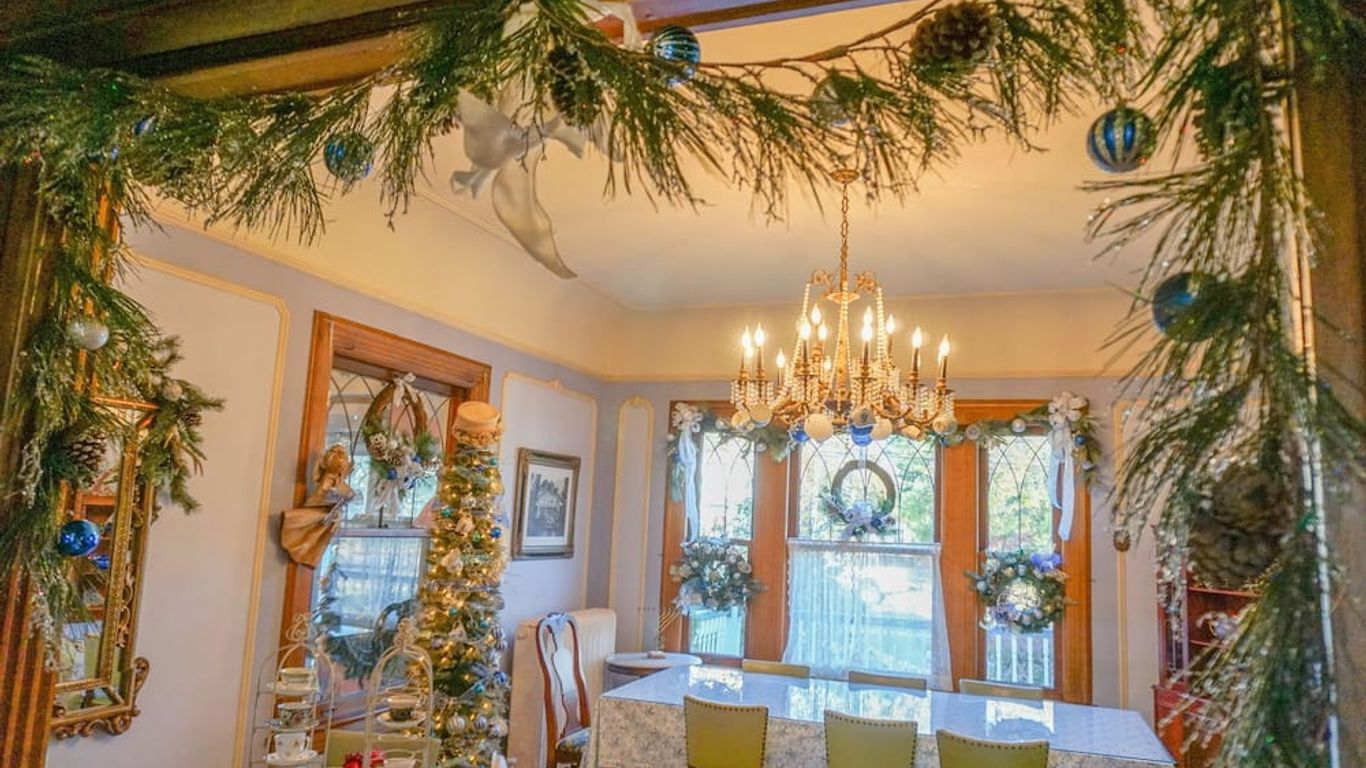 Mathis House, A Victorian Bed & Breakfast and Tea Room at 600 Main