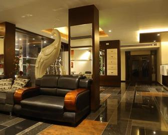 Four Season Recreation Hotel and Spa - Jalgaon - Lobby