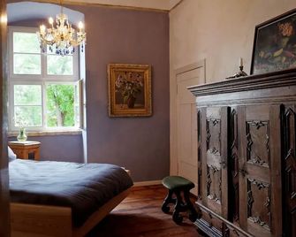 Event- Kultur & B&B Kunst Schloss Neuenhagen Übernachten im Denkmal - Bad Freienwalde
