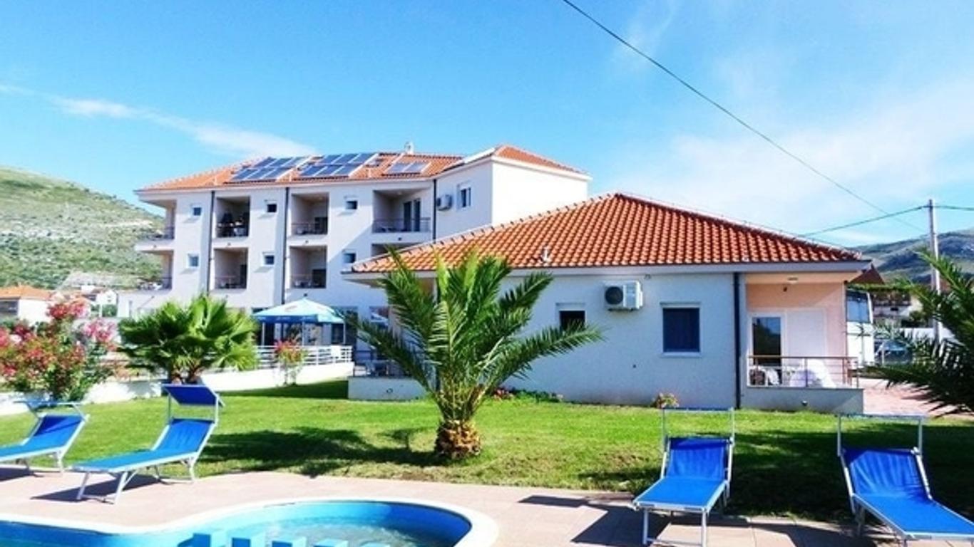 Apartments Porto Samaria
