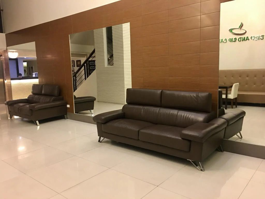 مانهاتن سويتس إن