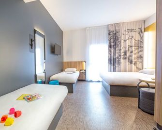 B&B HOTEL Sainte-Maxime Golfe de Saint-Tropez - סנט מקסים - חדר שינה