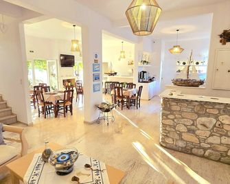 Aphrodite Boutique Hotel - פריקיה